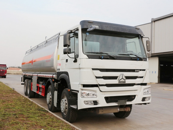 SINOTRUK HOWO 35000 litres oil transfer tanker truck