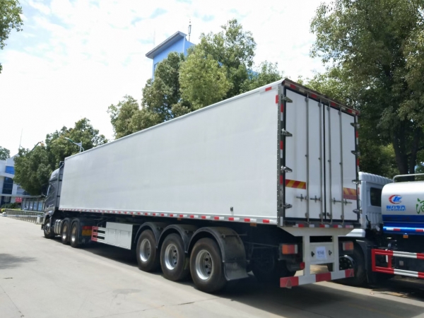 3 Axles 40 Tons Refrigerated Van Semi-trailer