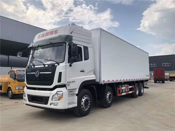 Dongfeng Tianlong 8x4 30T Refrigerated Van Truck