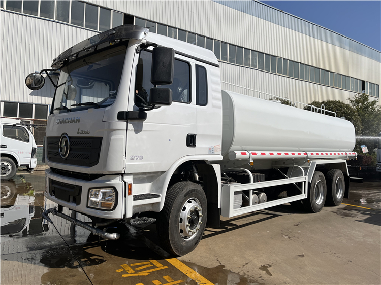 Shacman 6x4 18000L Water Tank Truck