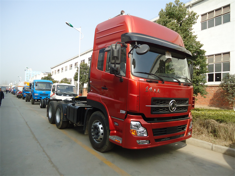 Dongfeng Tianlong 6x4 340HP Tractor Truck