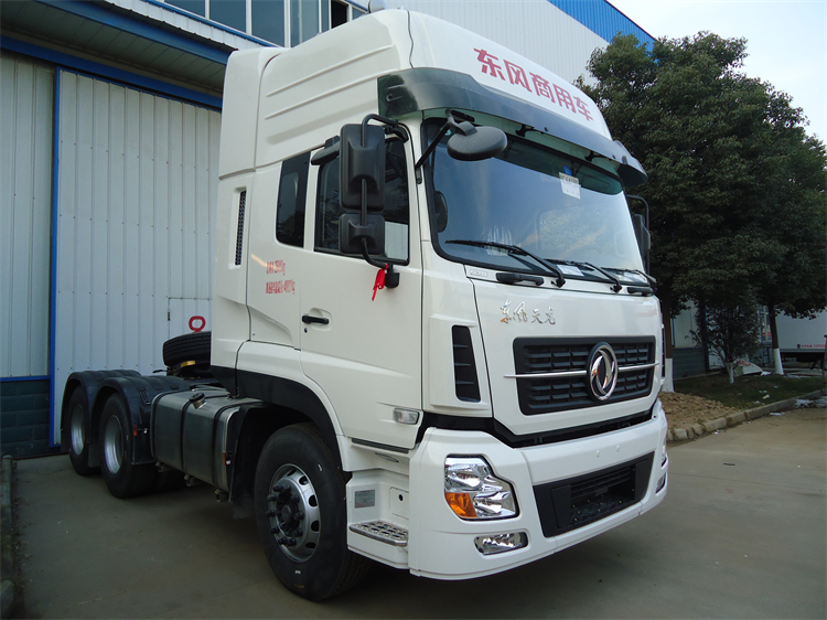 Dongfeng Tianlong 6x4 375HP Tractor Truck