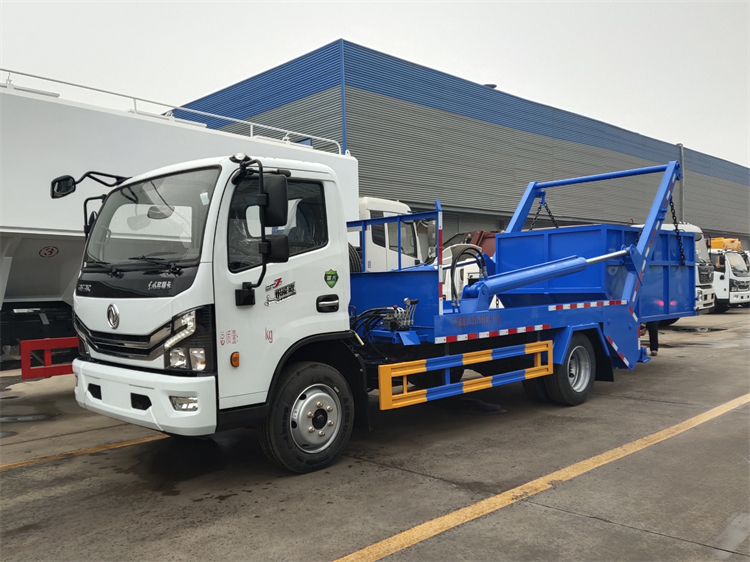 Dongfeng 4x2 5000L Skip Loader Garbage Truck