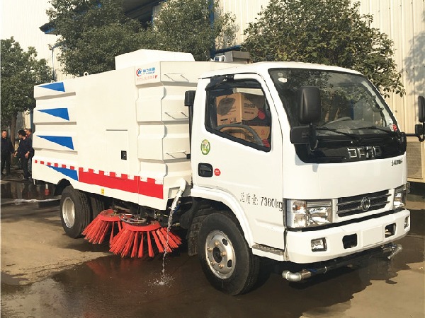 Dongfeng FRK 4x2 Road Sweeper Truck With Sprinkler