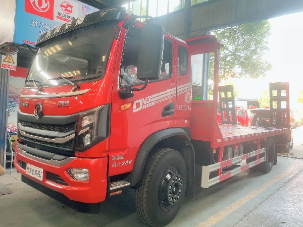 Dongfeng DV3 4x2 5.8m Flatbed Truck