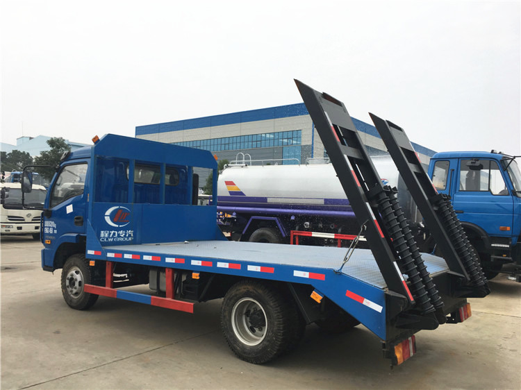 YUEJIN 4x2 Mini Flatbed Truck 4.2m