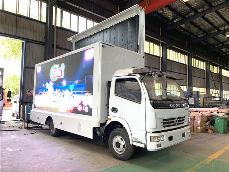 Dongfeng DLK 4x2 LED Advertising Truck