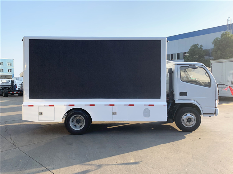 Dongfeng FRK 4x2 LED Advertising Truck