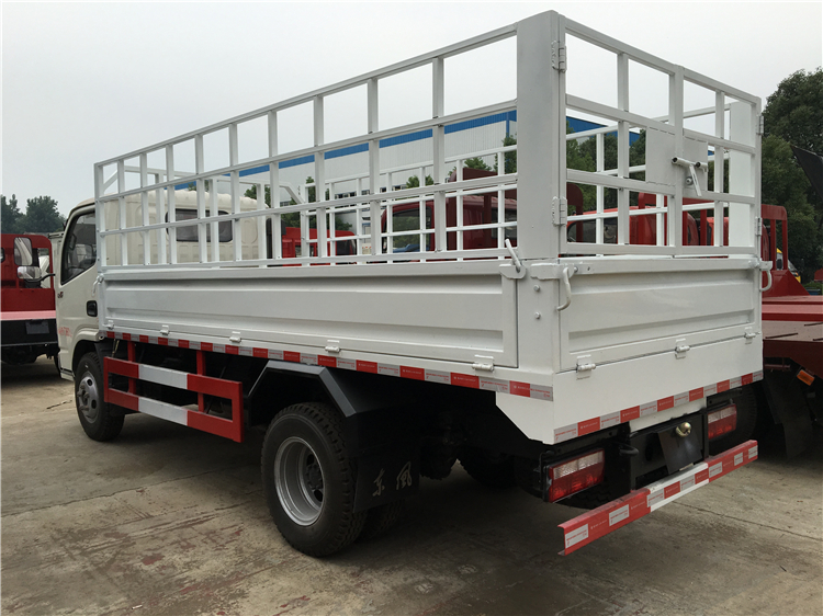 Dongfeng FRK 4x2 3-4T Cows Transport Cargo Truck
