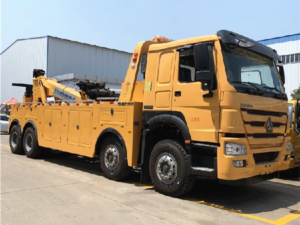 SINOTRUK HOWO 8x4 30T Wrecker Towing Truck
