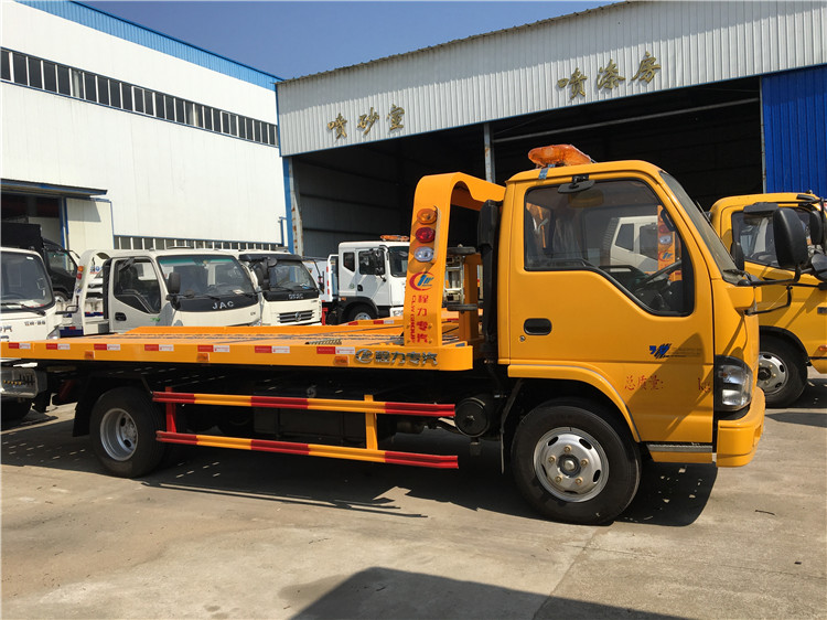 ISUZU 4x2 4T Flatbed Wrecker Tow Truck