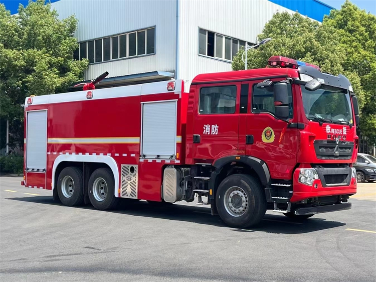 HOWO 6x4 12000L Water Foam Fire Truck