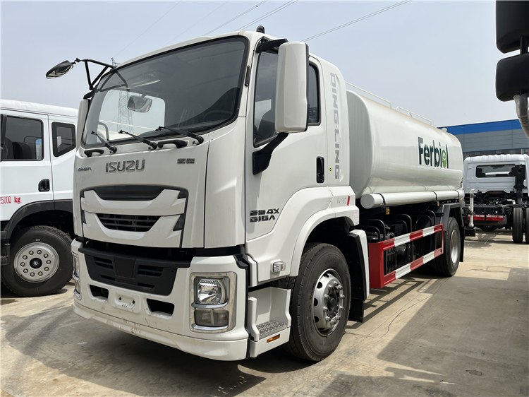 ISUZU FTR 4x2 12-15m3 Water Tank Sprinkler Truck