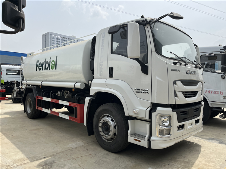 ISUZU FTR 4x2 12-15m3 Water Tank Sprinkler Truck